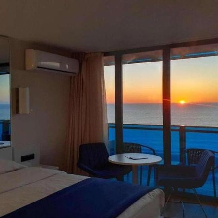 Holiday In Orbi Apartment บาทูมิ ภายนอก รูปภาพ