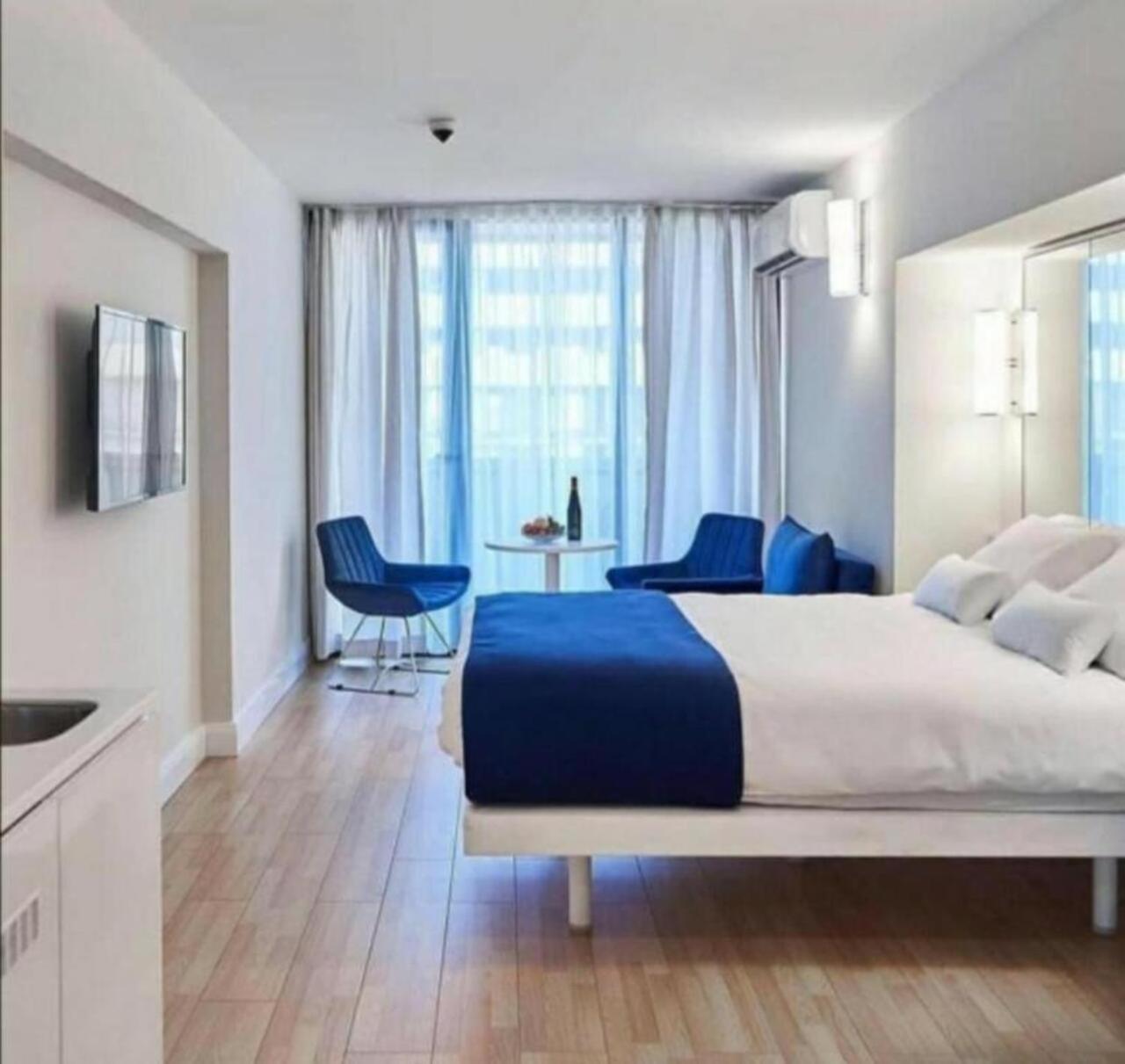 Holiday In Orbi Apartment บาทูมิ ภายนอก รูปภาพ