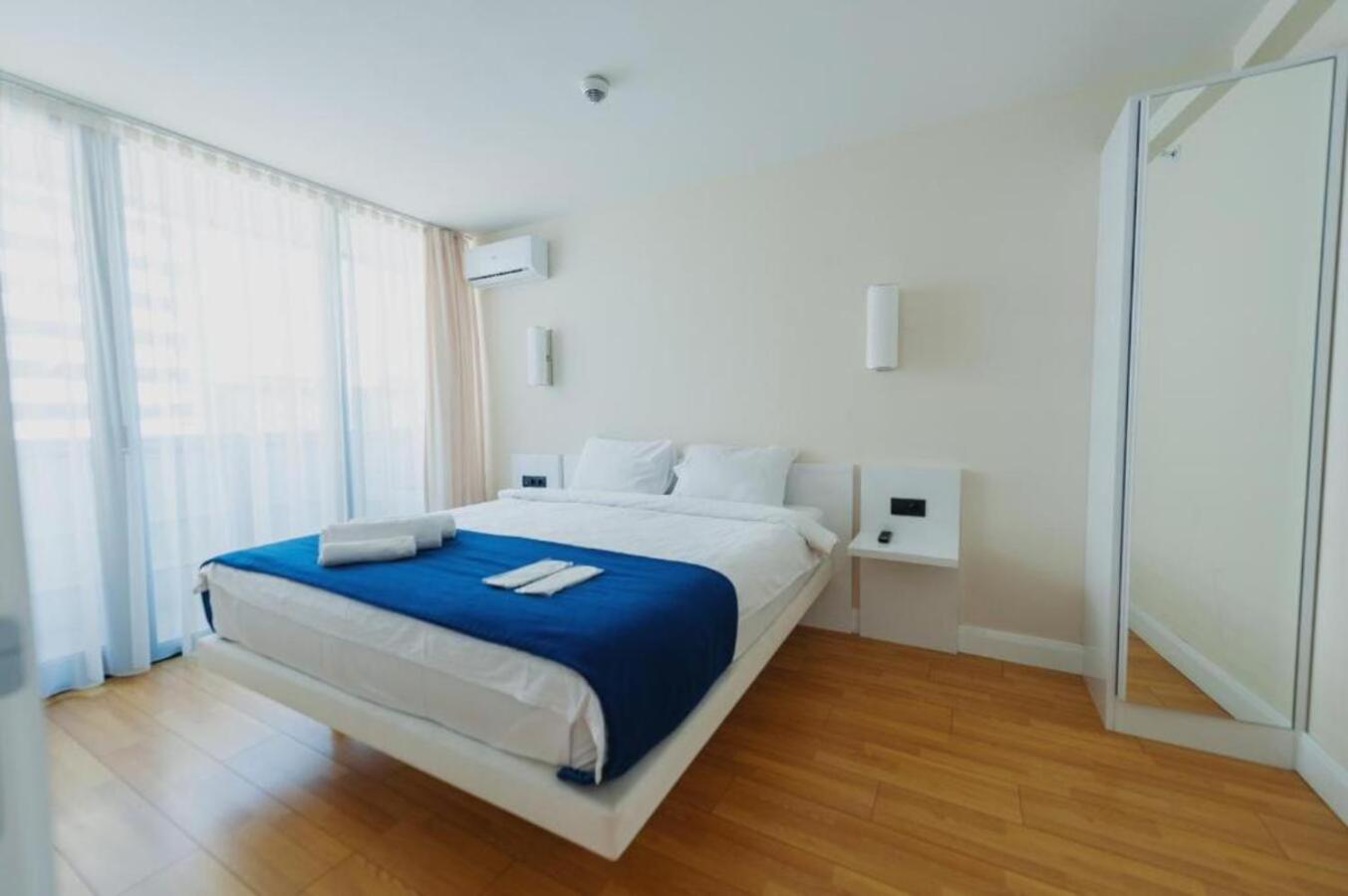 Holiday In Orbi Apartment บาทูมิ ภายนอก รูปภาพ
