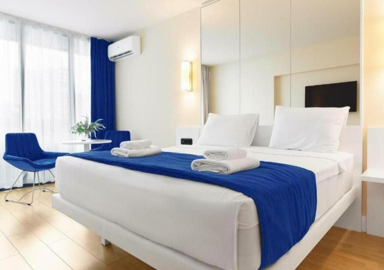 Holiday In Orbi Apartment บาทูมิ ภายนอก รูปภาพ