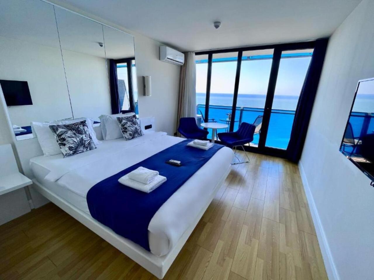 Holiday In Orbi Apartment บาทูมิ ภายนอก รูปภาพ